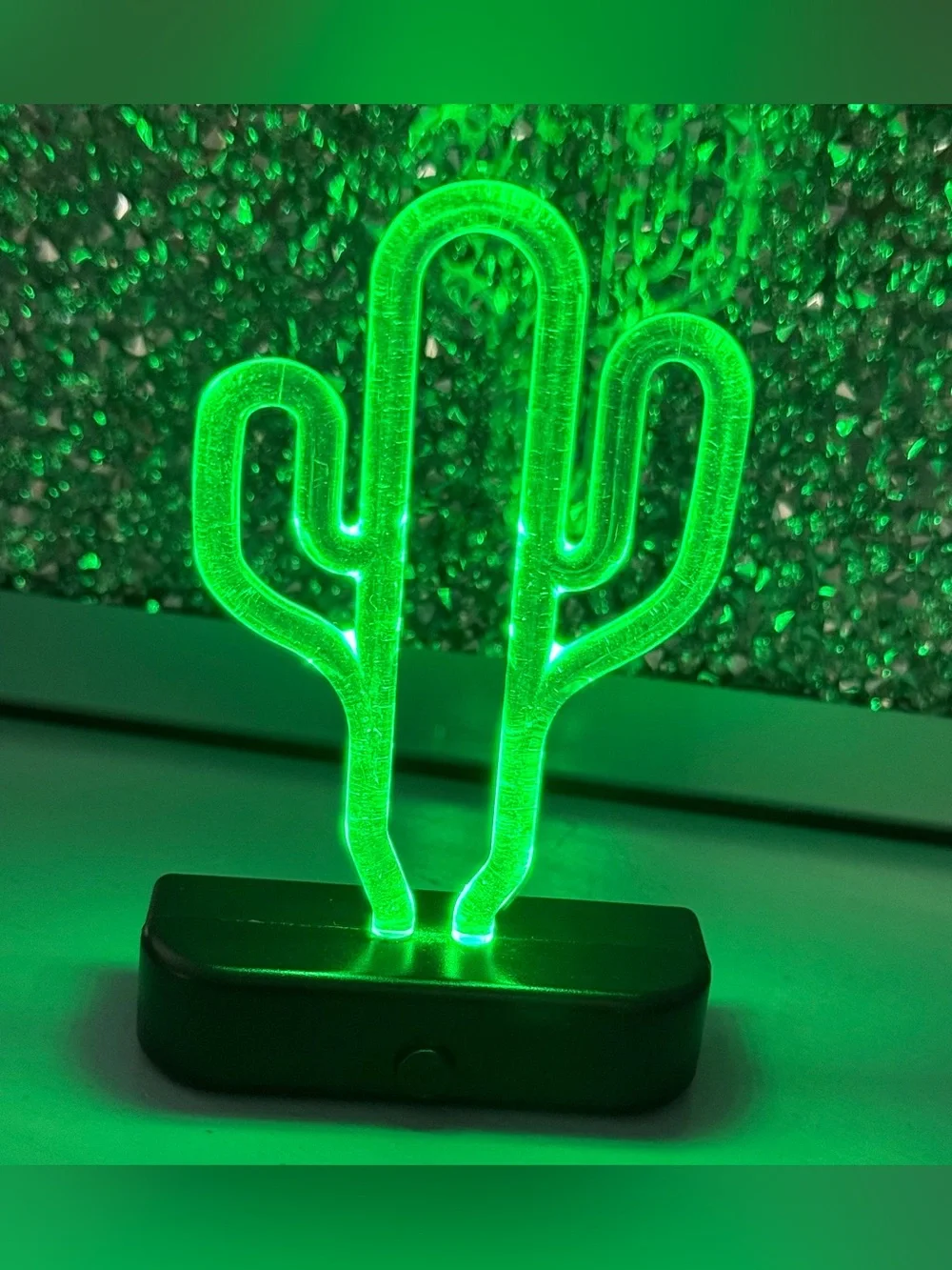 🌵 Mini Cactus Neon LED Light/Vibrant Green Glow Desk Lamp🌵